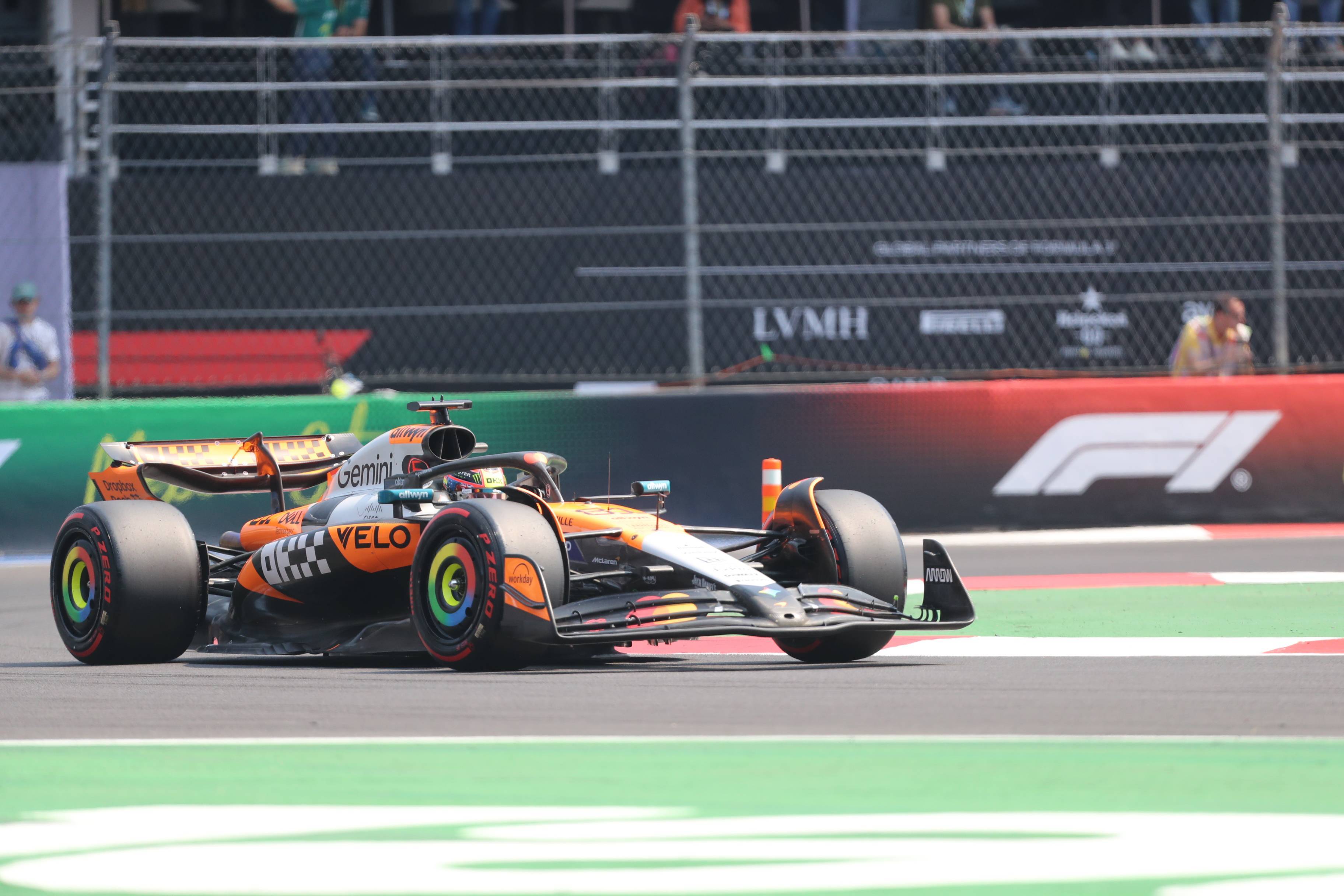 开云体育在线-红牛二队绝杀红牛车队，汉密尔顿带队取胜  第2张